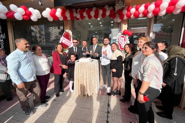 CEYHUN ATUF KANSU CADDESİ SERİNCE AÇILDI