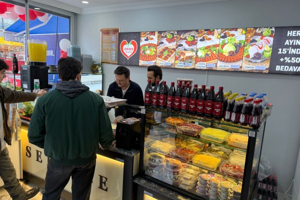 KÜÇÜKESAT BAĞLAR CADDESİ SERİNCE AÇILDI