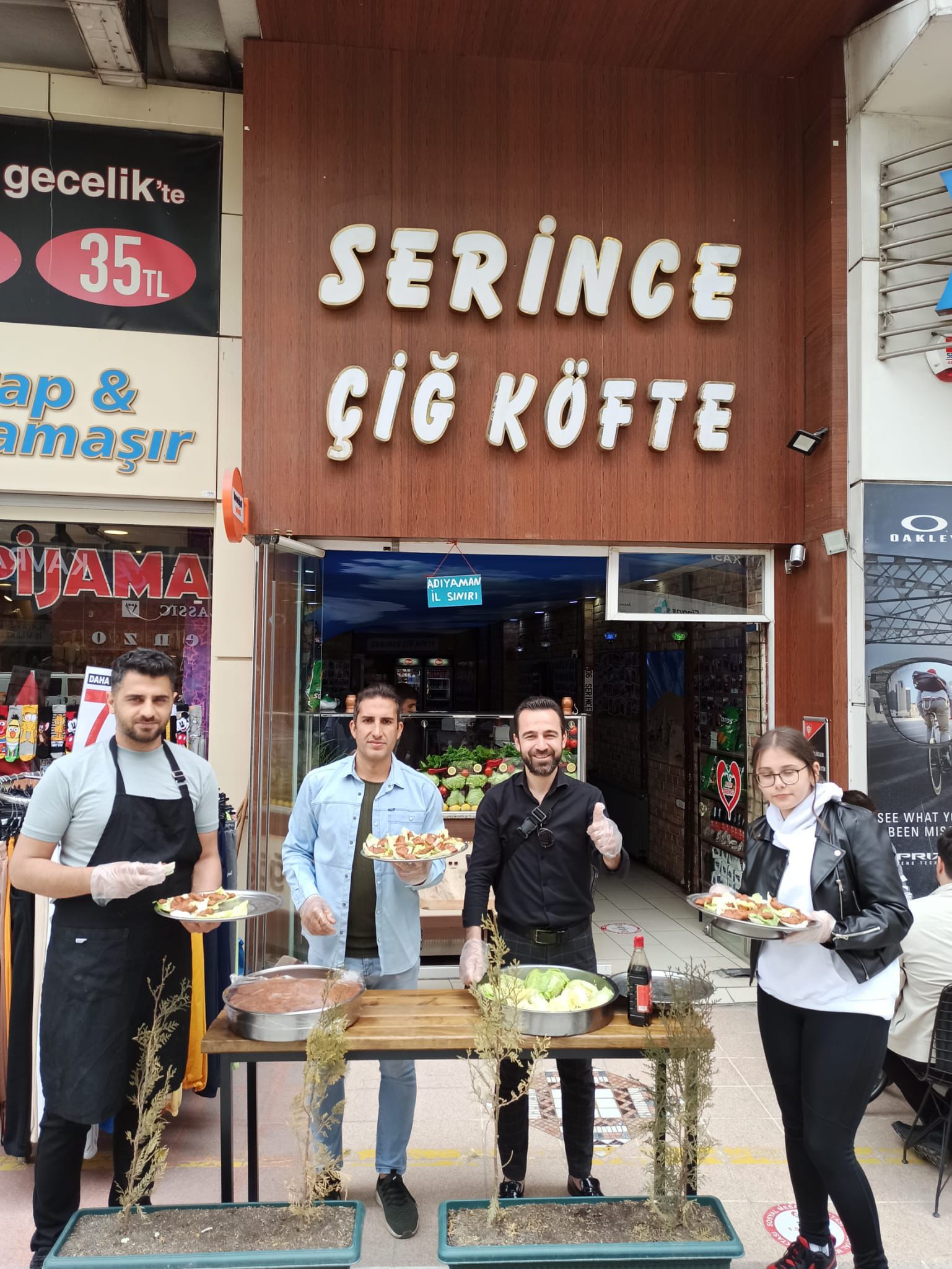 Kızılay'da Çiğ Köfte Nerede Yenir? | Serince Çiğ Köfte